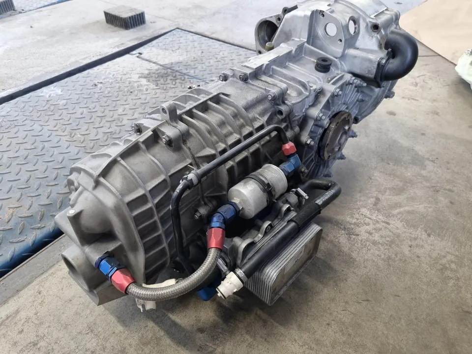 Hollinger Sequential Gearbox for Porsche 997